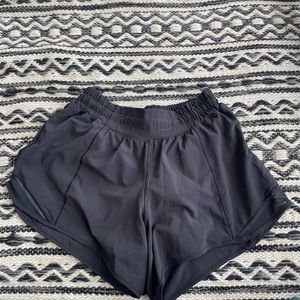 Lululemon Hotty Hot Low-Rise Lined Short 4”
